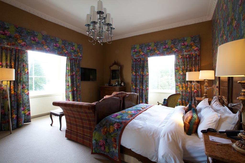 Storrs Hall Hotel On The Shore Of Lake Windermere (Adults Only) Bowness-on-Windermere Buitenkant foto